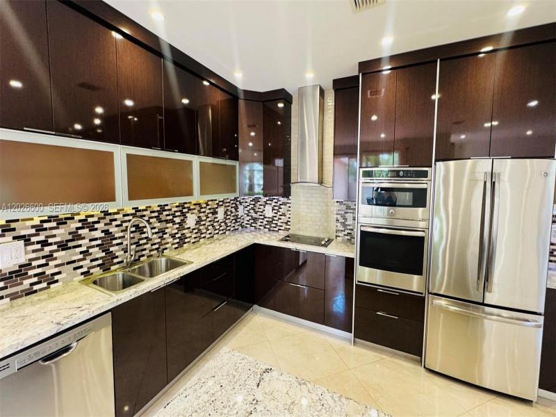 Property photo # 4