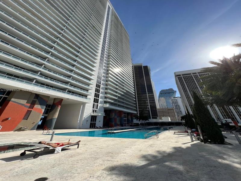 50 Biscayne Apt #2401
