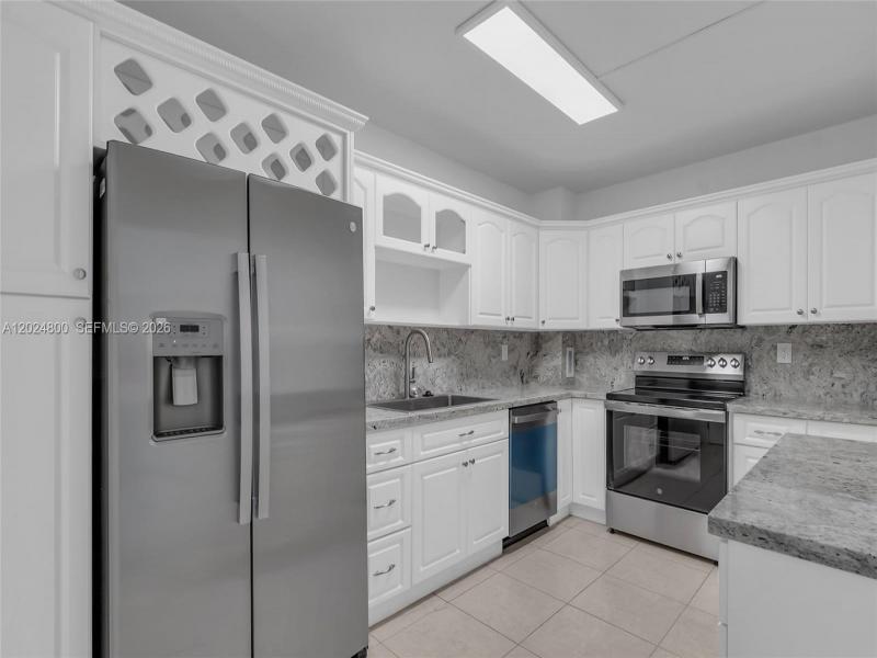 Alquiler de apartamento en Gables Waterway Towers 1201