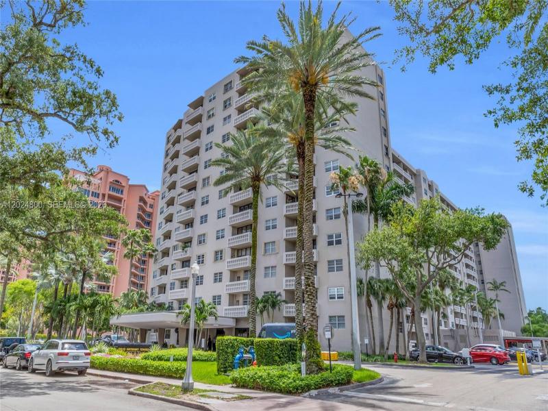 Alquiler de apartamento en Gables Waterway Towers 1201