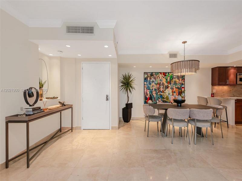 Comprar apartamento en Towers of Key Biscayne E405