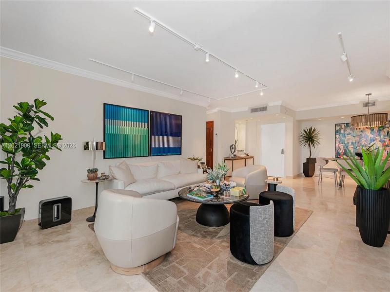 Comprar apartamento en Towers of Key Biscayne E405