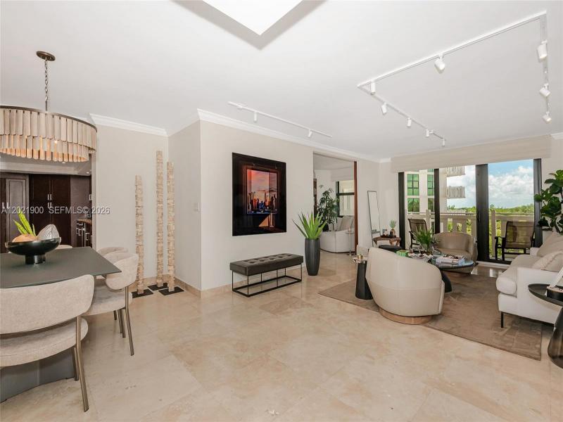 Comprar apartamento en Towers of Key Biscayne E405