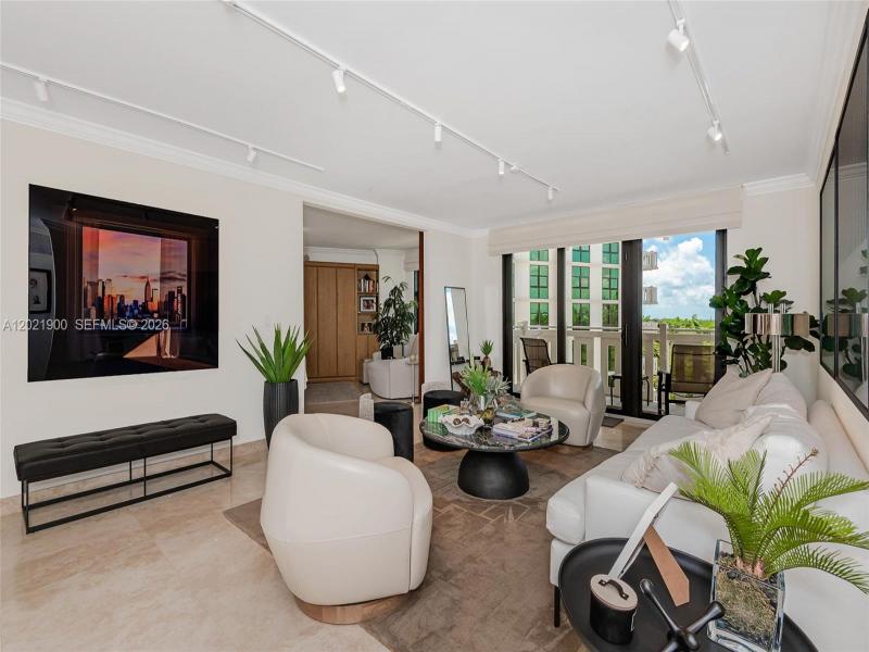 Comprar apartamento en Towers of Key Biscayne E405