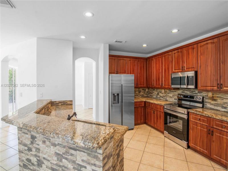 Property photo # 6
