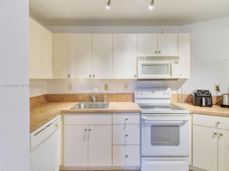 Property photo # 9