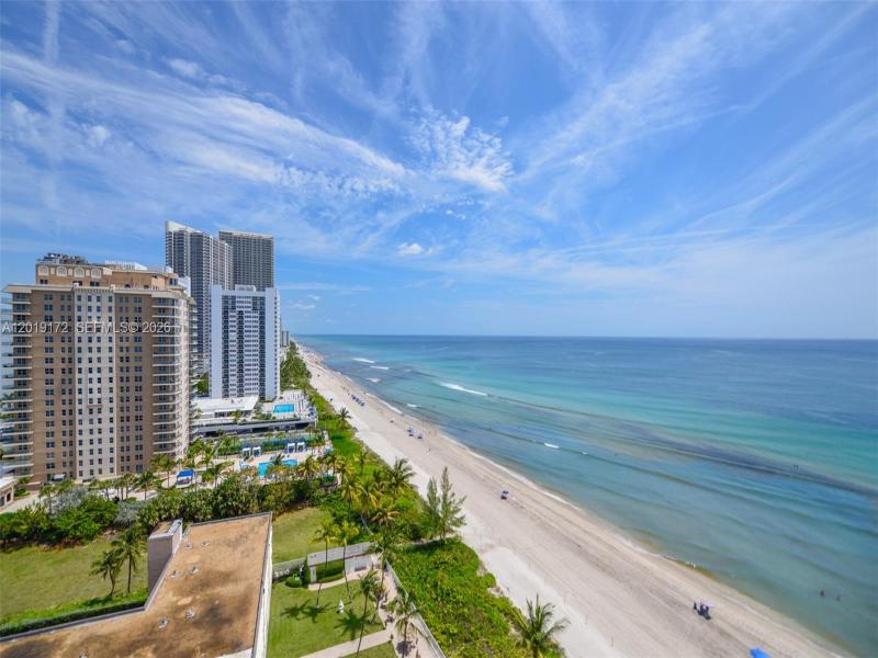 Condo for sale at The Hemispheres 15P