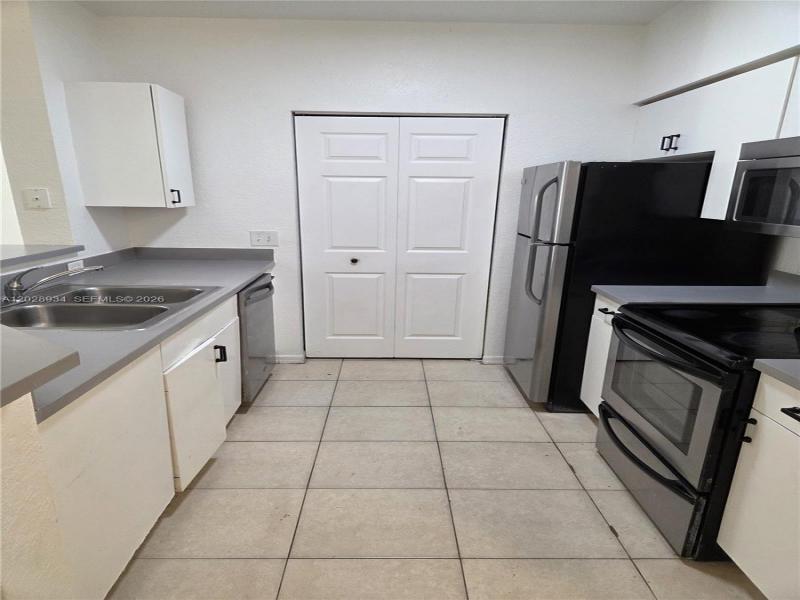 Property photo # 0