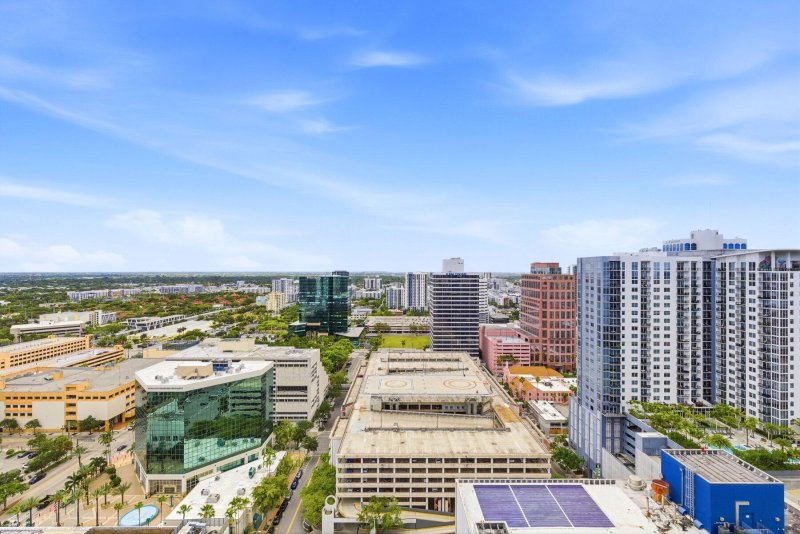 Condo for sale at 100 Las Olas 2802