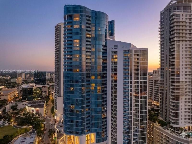 Las Olas River House Apt #1204