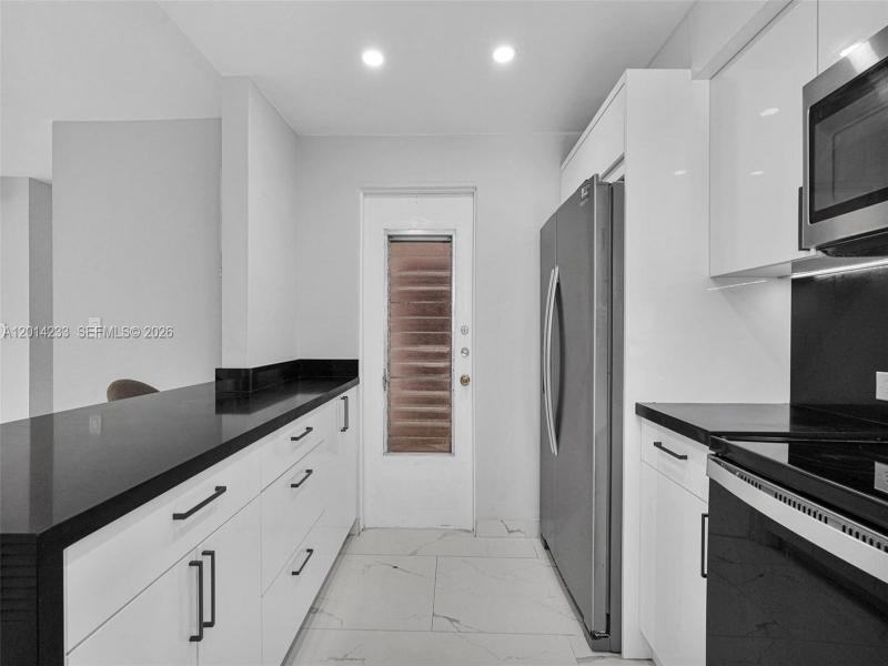 Property photo # 9