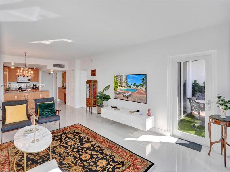 Harbour House Apt #829