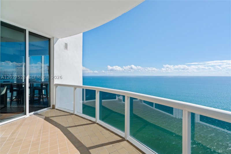 Alquiler de apartamento en Trump Royale 4209