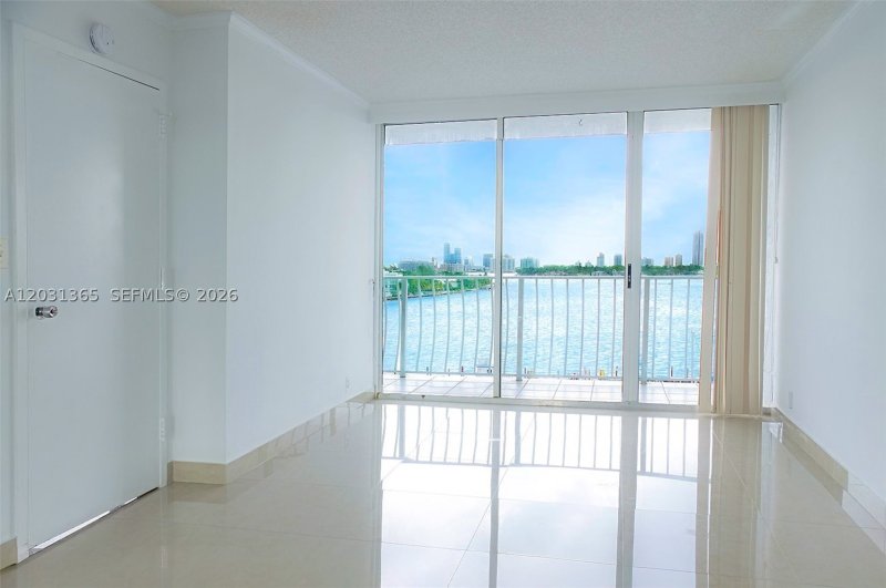 Apartment for rent at Grandview Palace 919