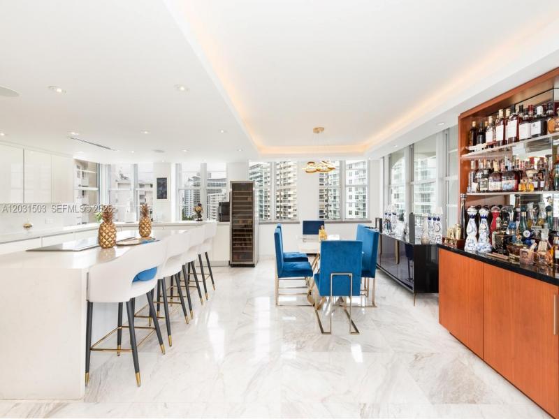 Comprar apartamento en Fifty Six Sixty 14C