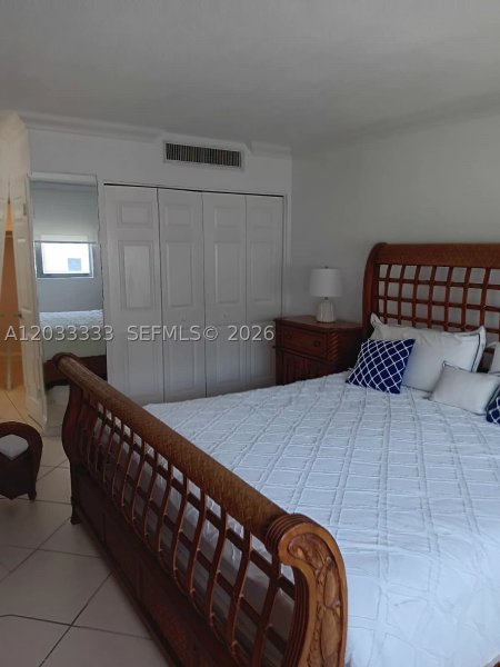 Apartment for rent at Four Winds Condo 1206