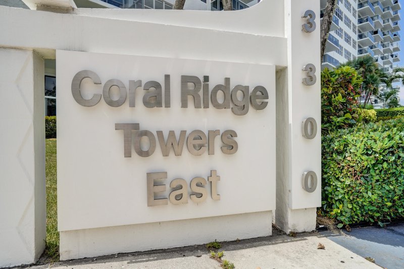 Condo for sale at Coral Ridge Towers East 1621