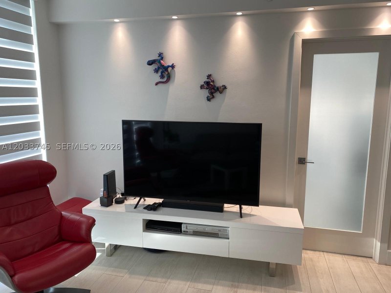 Condo for sale at Pavilion 622