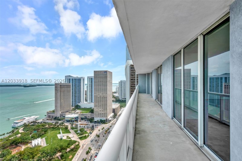 Apartment for rent at 50 Biscayne 3802