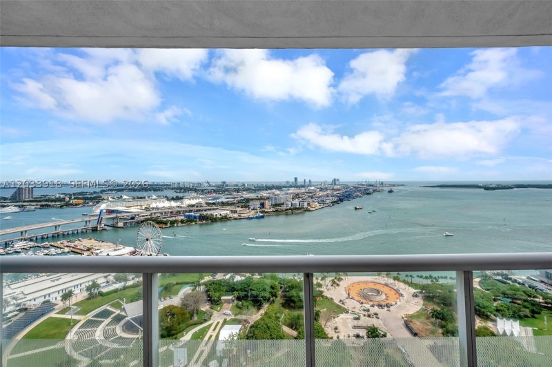 Apartment for rent at 50 Biscayne 3802