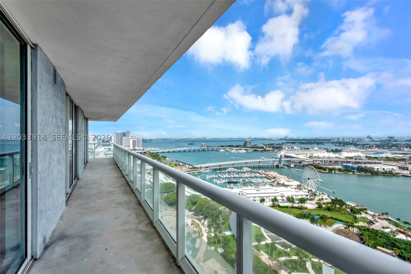 Apartment for rent at 50 Biscayne 3802
