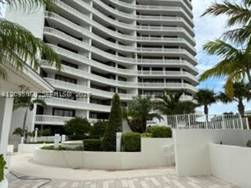 Apartment for rent at 3000 Williams Island 603