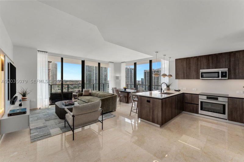 Brickell City Centre Reach Apt #2612