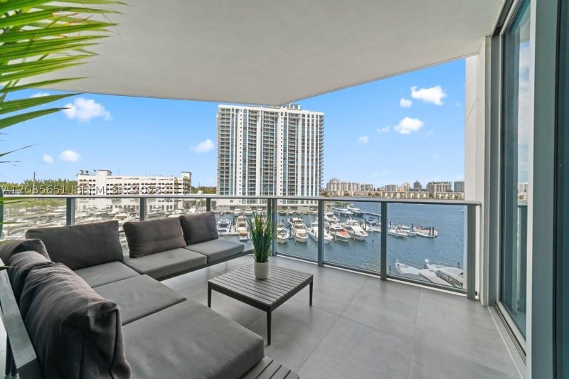 Marina Palms Yacht Club Apt #503