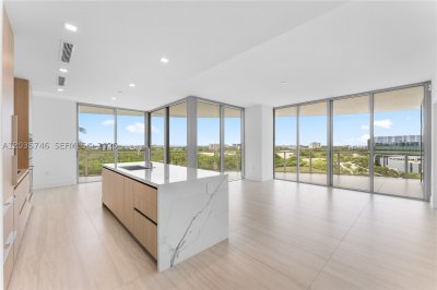 One Park Tower by Turnberry Apt #705