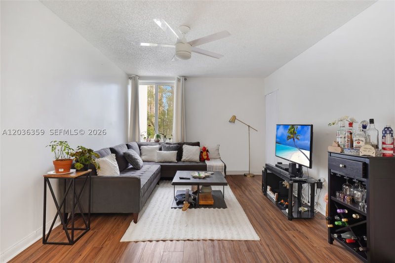 Caribbean Breeze Apt #407
