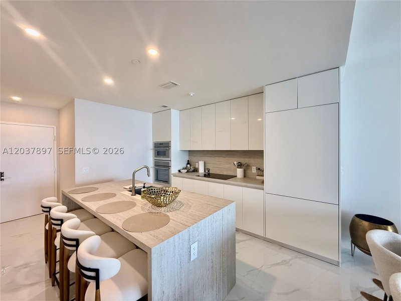 Apartment for rent at Aria Reserve Miami 1002