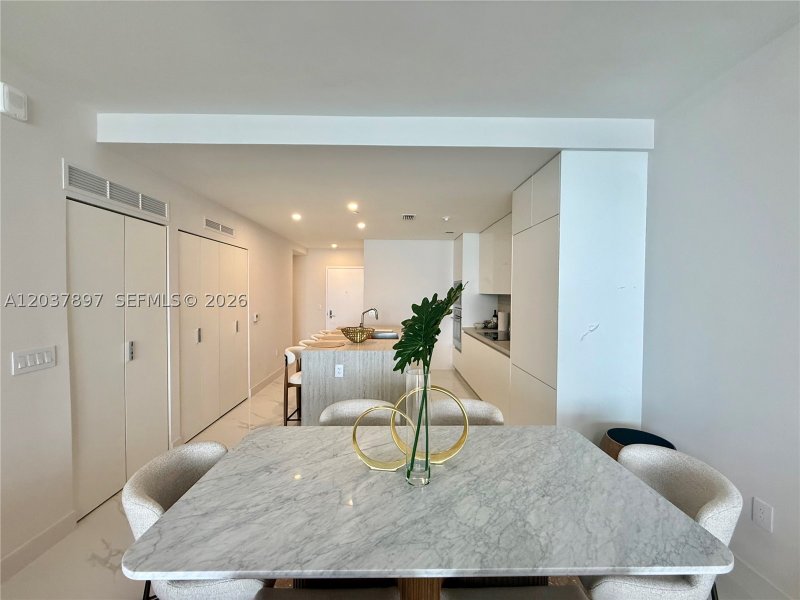 Apartment for rent at Aria Reserve Miami 1002