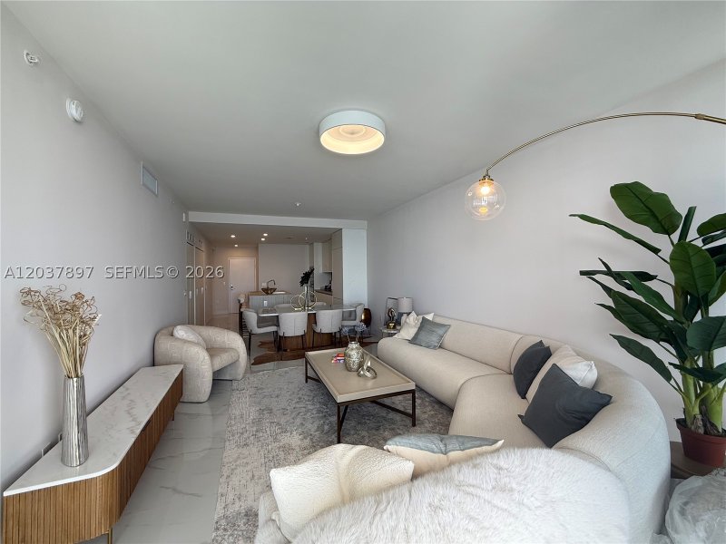 Apartment for rent at Aria Reserve Miami 1002