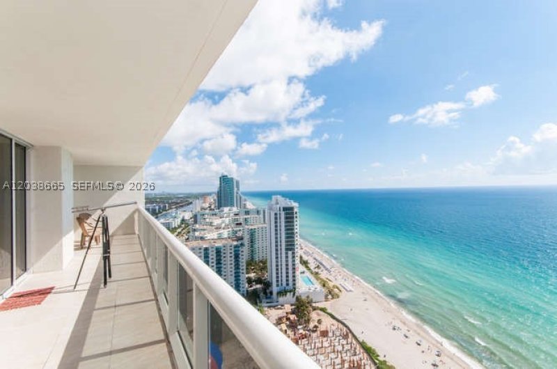 Aluguel de apartamento no Beach Club Three 3103