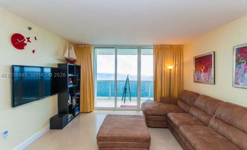 Aluguel de apartamento no Beach Club Three 3103