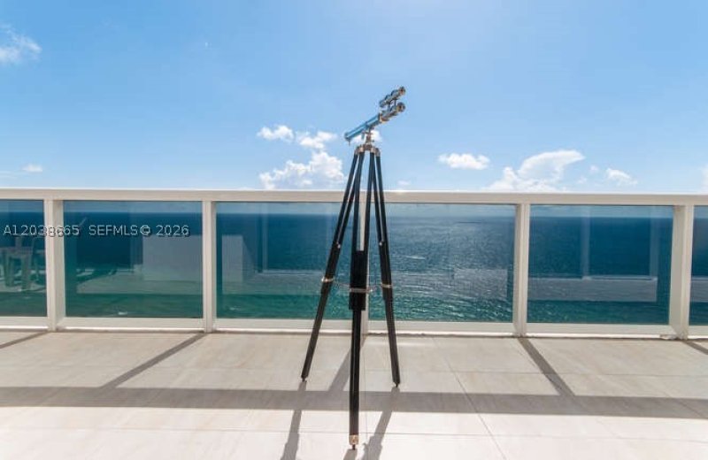 Aluguel de apartamento no Beach Club Three 3103