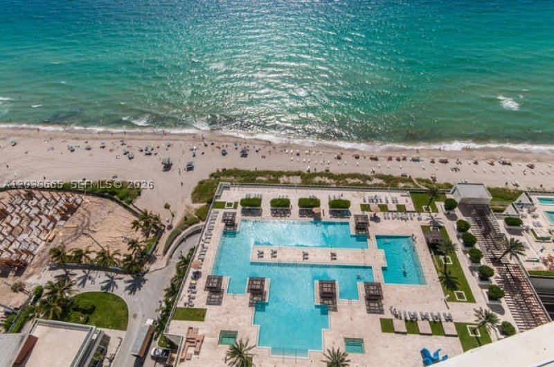 Aluguel de apartamento no Beach Club Three 3103