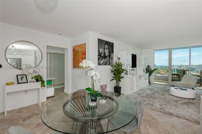 Yacht Club at Portofino Apt #1109