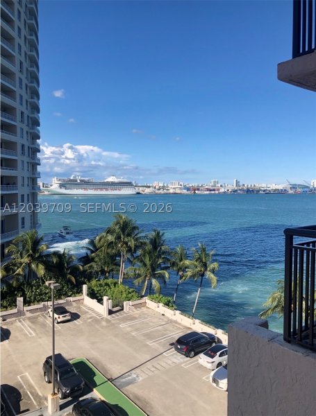 Brickell Key Two Apt #828