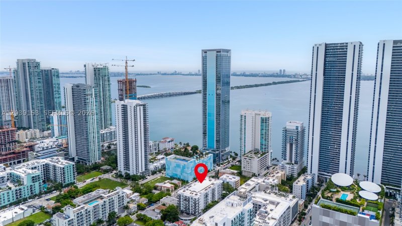 Condo for sale at Baylofts 602
