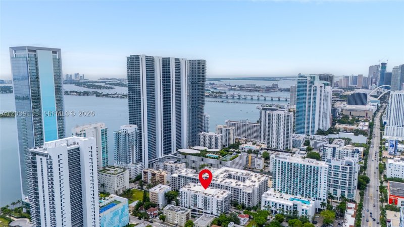Condo for sale at Baylofts 602