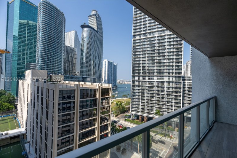 Apartment for rent at 500 Brickell East Tower 1407