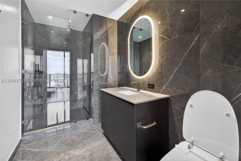 Condo for sale at E11EVEN Hotel & Residences 4701