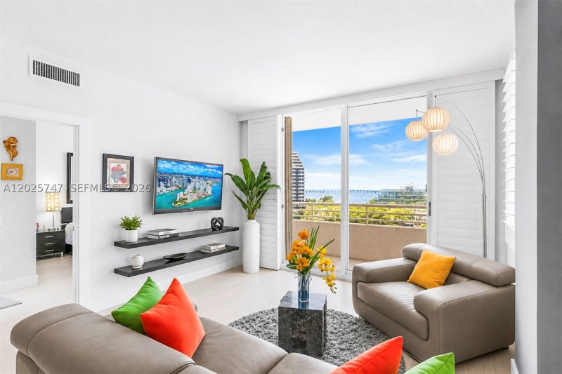 One Tequesta Point Apt #1002