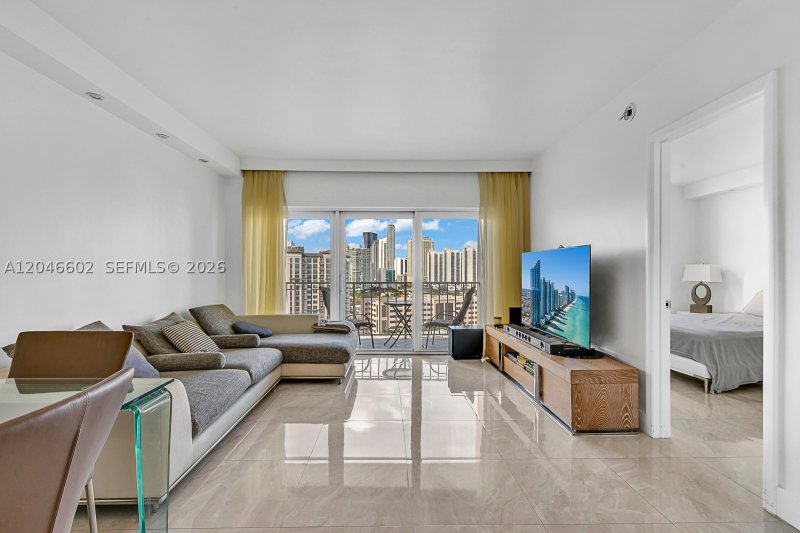 Condo for sale at Arlen House 1709