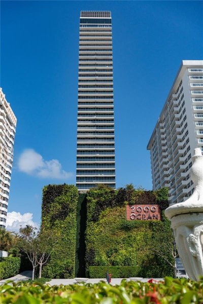 2000 Ocean Apt #5a