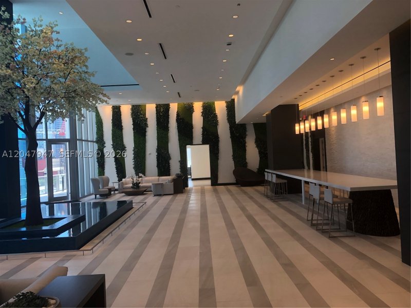 Apartment for rent at Paramount Miami WorldCenter 3705