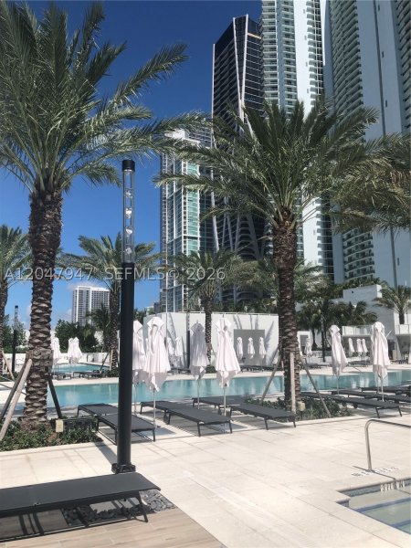 Apartment for rent at Paramount Miami WorldCenter 3705