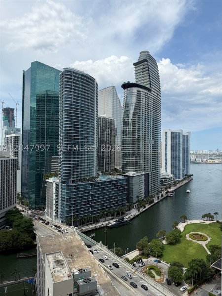 Alquiler de apartamento en 500 Brickell East Tower 2907