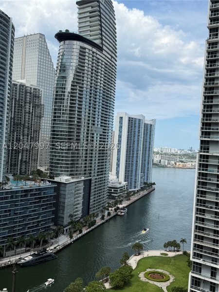 Alquiler de apartamento en 500 Brickell East Tower 2907